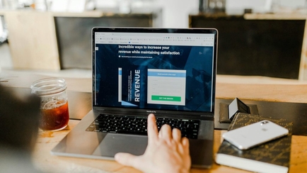 How to Ensure a Successful Transition from E- commerce to Brick-and-Mortar Sales