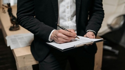 Why Compliance With Employment Law Is a Competitive Advantage