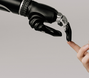 Post Thumbnail - AI vs Human Writers: Weighing the Pros & Cons of AI-Generated Content