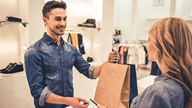 The use of personalization in online and offline retail - Post Thumbnail