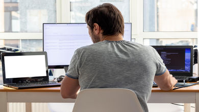 How to Know What Jobs Can Be Best Done by Remote Workers - Post Thumbnail