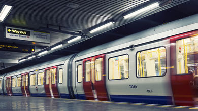 How On-Board Internet Access Can Encourage Passengers to Use Public Transport - Post Thumbnail