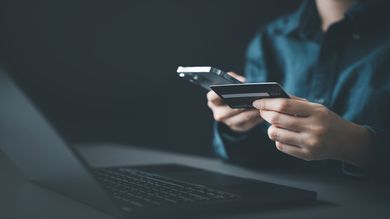 How to Deal With Slow Paying Customers - Post Thumbnail