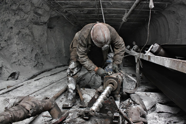 Post Thumbnail - Middle East Emerging as a Top Destination for Mining Companies